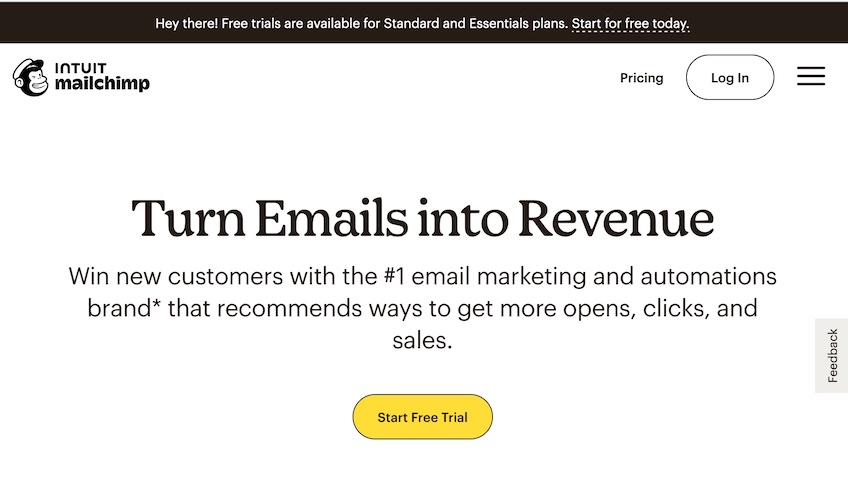 Pagina de pornire Intuit Mailchimp cu o "Start Free Trial" buton.